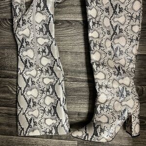 American Vintage Snakeskin Over Knee Platform boots - Preloved